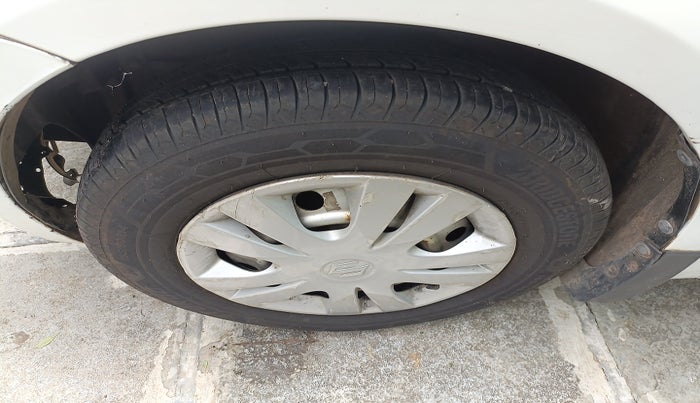 2012 Maruti Swift Dzire VDI, Diesel, Manual, 1,01,965 km, tyre