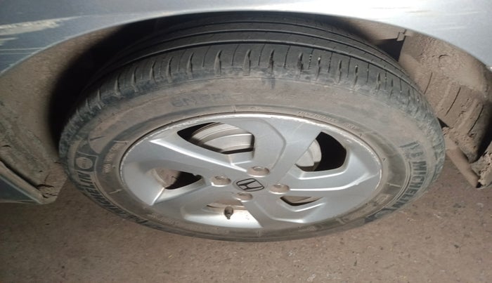 2014 Honda City 1.5L I-VTEC V MT, Petrol, Manual, 1,52,165 km, tyre