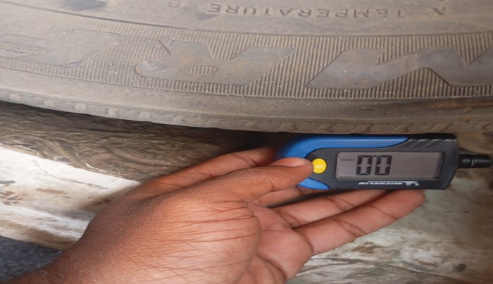 2012 Tata Indica EV2 LE, Diesel, Manual, 1,86,481 km, tyre