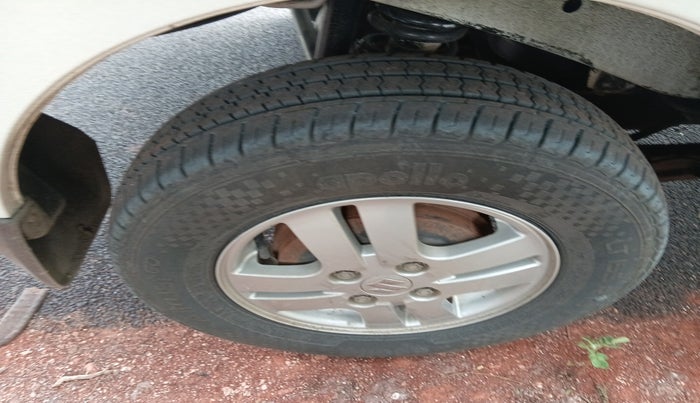 2023 Maruti Eeco 5 STR AC CNG, Petrol, Manual, 56,537 km, tyre
