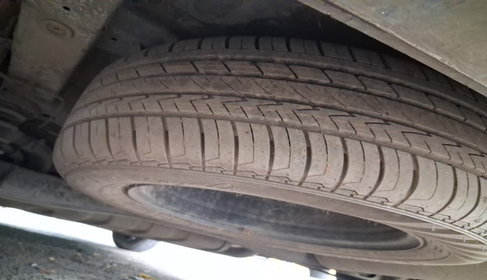 2023 KIA CARENS PRESTIGE 1.5 PETROL 7 STR, Petrol, Manual, 33,854 km, tyre