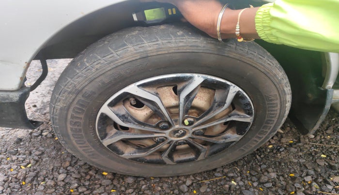 2011 Maruti Eeco 5 STR WITH A/C+HTR, Petrol, Manual, 93,102 km, tyre