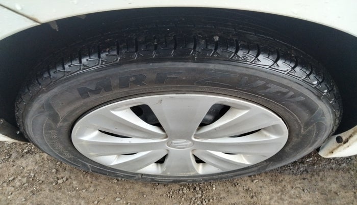 2018 Maruti Ertiga VXI CNG, Petrol, Manual, 1,09,739 km, tyre