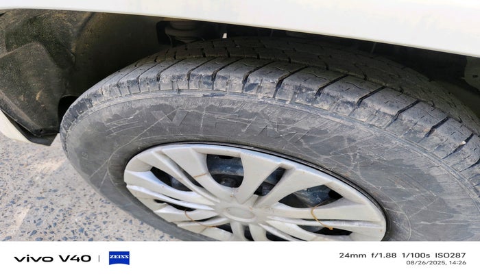 2018 Mahindra TUV300 T4 PLUS, Diesel, Manual, 1,11,223 km, tyre