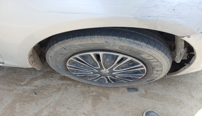 2013 Maruti Swift Dzire VDI, Diesel, Manual, 1,90,039 km, tyre