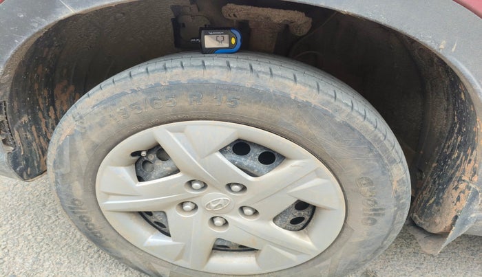 2022 Hyundai VENUE SX 1.2 PETROL, Petrol, Manual, 30,623 km, tyre