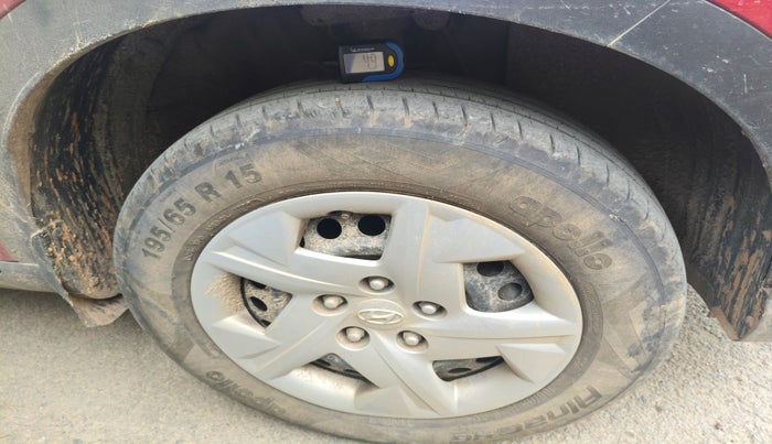2022 Hyundai VENUE SX 1.2 PETROL, Petrol, Manual, 30,623 km, tyre