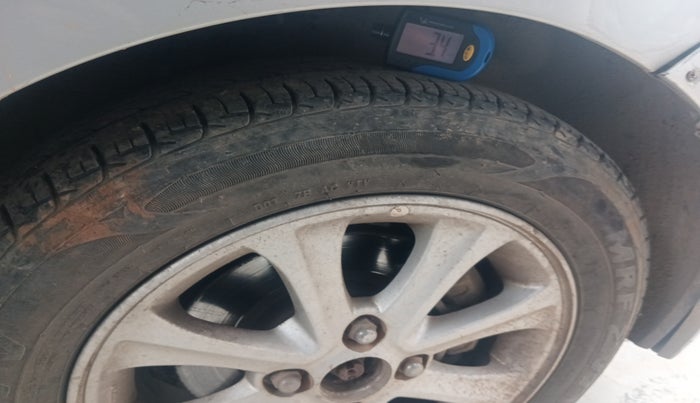 2015 Hyundai Grand i10 ASTA AT 1.2 KAPPA VTVT, Petrol, Automatic, 1,00,784 km, tyre