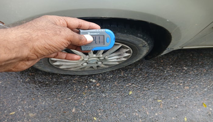 2011 Maruti Ritz VXI, Petrol, Manual, 90,377 km, tyre