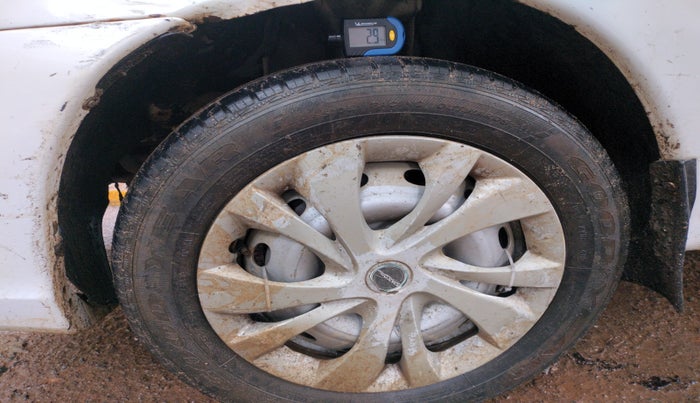 2010 Tata Indigo CS LS TDI, Diesel, Manual, 1,60,292 km, tyre