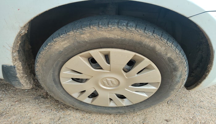 2014 Maruti Swift VDI, Diesel, Manual, 1,38,006 km, tyre