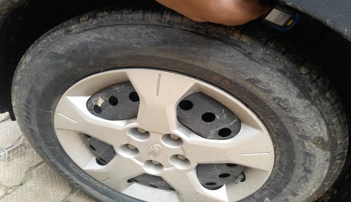 2022 Mahindra XUV300 W6 1.2 PETROL, Petrol, Manual, 26,142 km, tyre