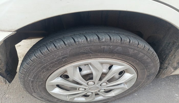2021 Maruti Dzire LXI, Petrol, Manual, 80,122 km, tyre