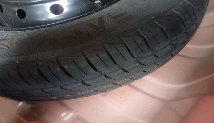 2020 Maruti Alto LXI, Petrol, Manual, 35,490 km, tyre