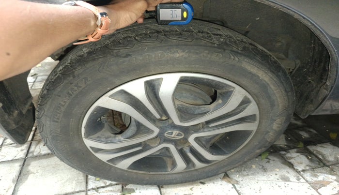 2022 Tata TIGOR XZ PLUS CNG, Petrol, Manual, 25,911 km, tyre