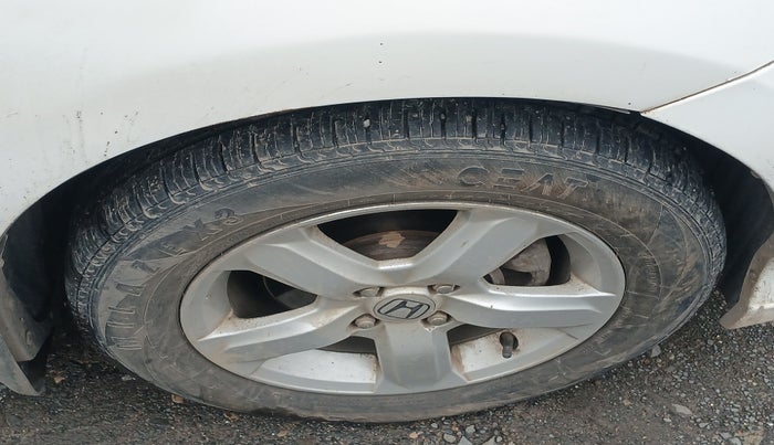 2013 Honda City 1.5L I-VTEC S MT, Petrol, Manual, 1,40,780 km, tyre