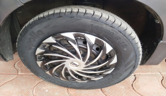 2015 Maruti Alto 800 LX CNG, Petrol, Manual, 1,23,456 km, tyre