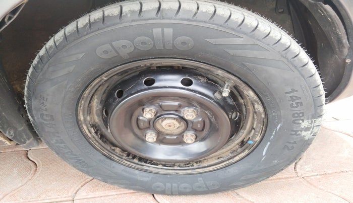 2015 Maruti Alto 800 LX CNG, Petrol, Manual, 1,23,456 km, tyre