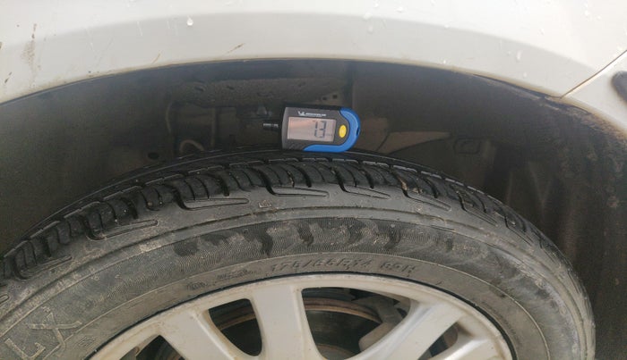 2015 Honda Brio VX MT, Petrol, Manual, 78,960 km, tyre