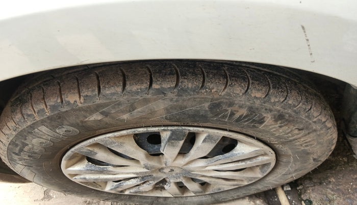 2019 Maruti Dzire VXI, Petrol, Manual, 57,023 km, tyre