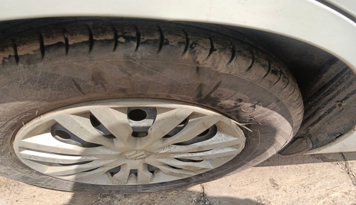 2019 Maruti Dzire VXI, Petrol, Manual, 57,023 km, tyre