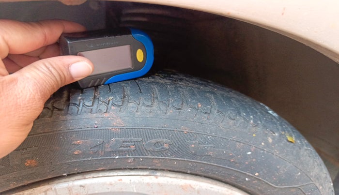 2010 Tata Nano LX, Petrol, Manual, 20,461 km, tyre