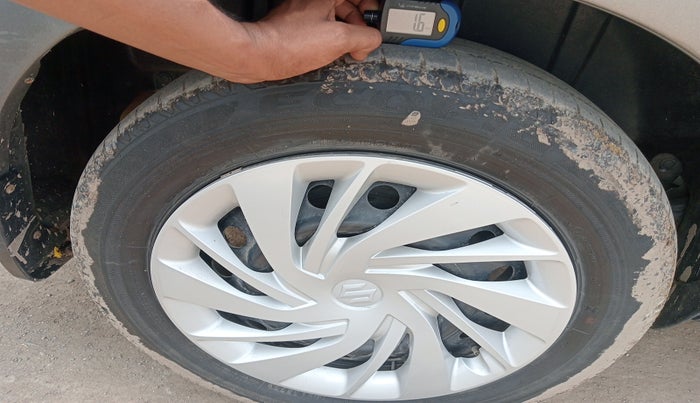 2023 Maruti Ertiga VXI CNG, Petrol, Manual, 1,09,624 km, tyre