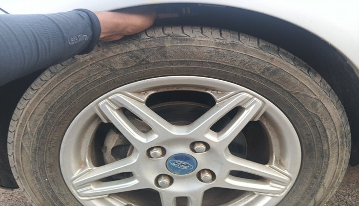 2014 Ford Fiesta TITANIUM DIESEL, Diesel, Manual, 78,790 km, tyre