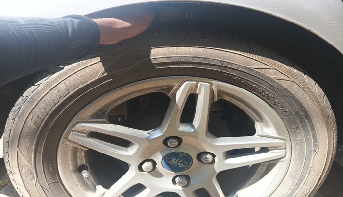 2014 Ford Fiesta TITANIUM DIESEL, Diesel, Manual, 78,790 km, tyre
