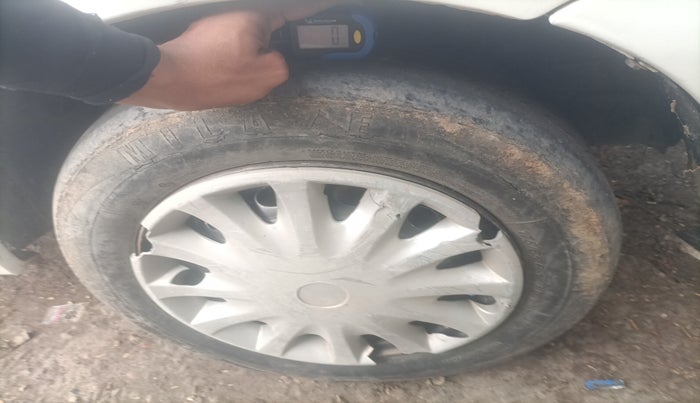 2016 Tata Indigo ECS GLS, Petrol, Manual, 65,795 km, tyre
