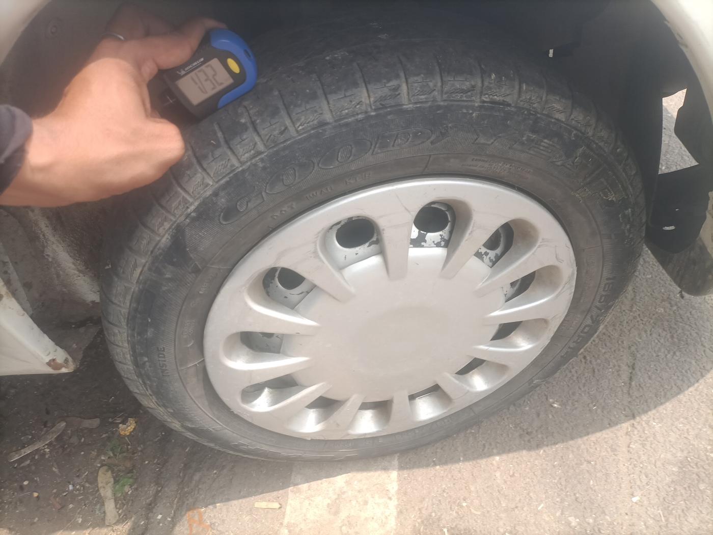 2016 Tata Indigo ECS GLS, Petrol, Manual, 65,950 km, tyre
