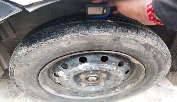 2013 Maruti Wagon R 1.0 LXI, Petrol, Manual, 37,000 km, tyre