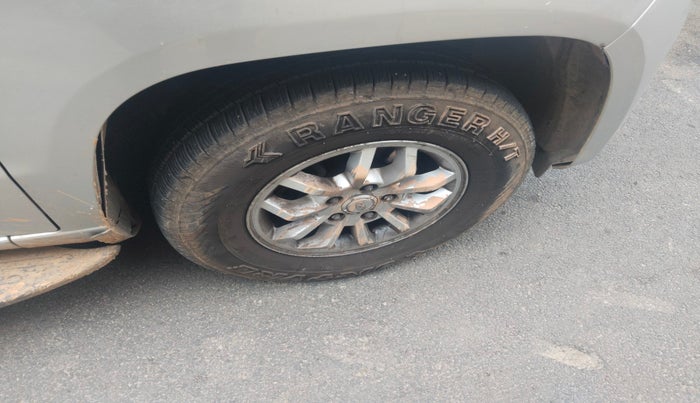 2016 Mahindra TUV300 T8, Diesel, Manual, 1,69,806 km, tyre