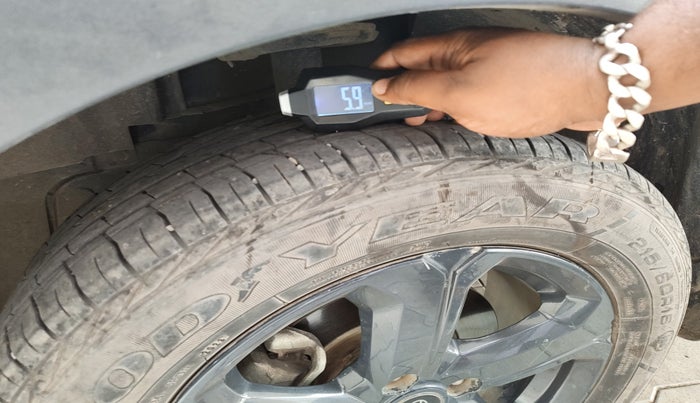 2023 Tata NEXON XZA PLUS SUNROOF DARK PETROL, Petrol, Automatic, 31,065 km, tyre