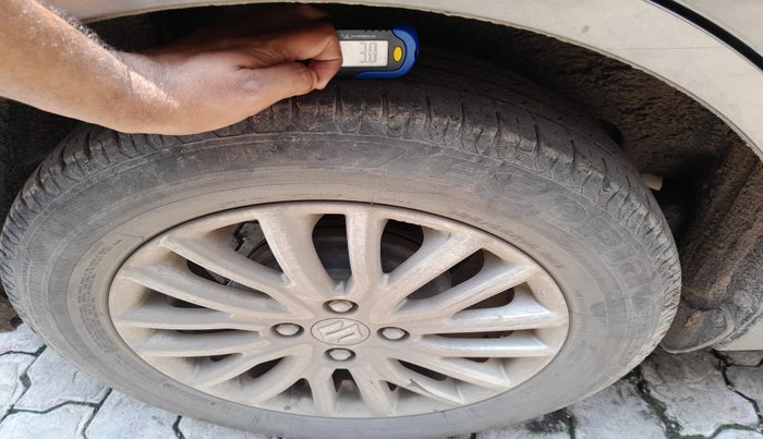 2018 Maruti Dzire ZXI, Petrol, Manual, 58,000 km, tyre