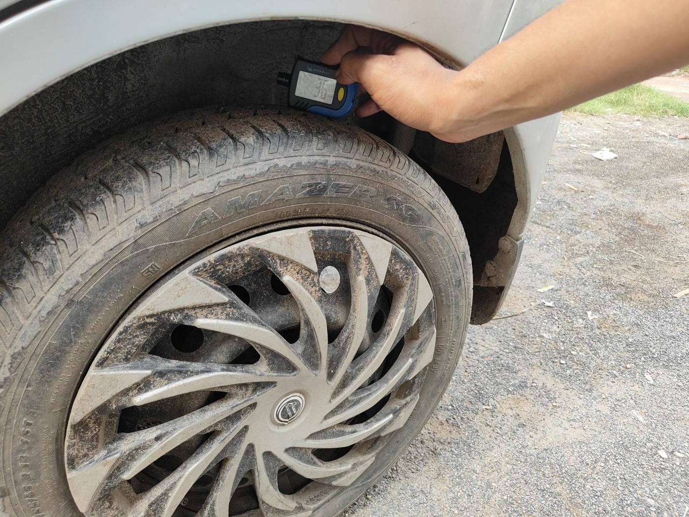 2013 Maruti Wagon R 1.0 VXI, Petrol, Manual, 11,50,115 km, tyre