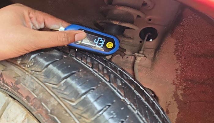 2019 Maruti Alto 800 VXI, Petrol, Manual, 44,824 km, tyre