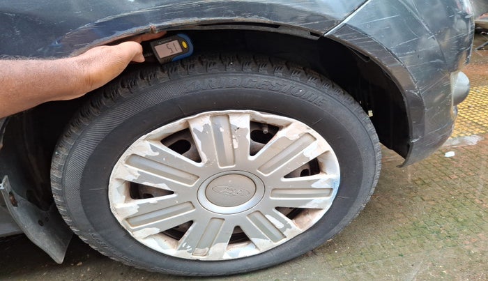 2010 Ford Figo ZXI 1.2 PETROL, Petrol, Manual, 49,769 km, tyre