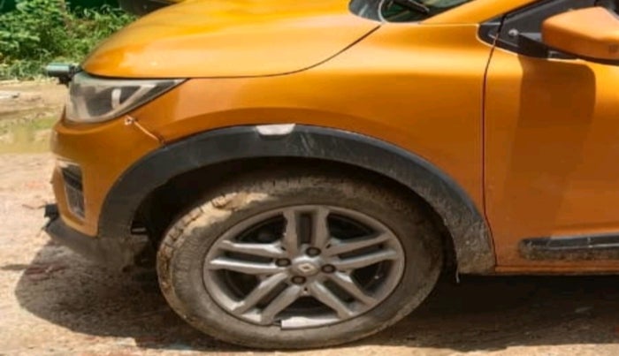 2020 Renault TRIBER RXZ, Petrol, Manual, 1,74,596 km, tyre