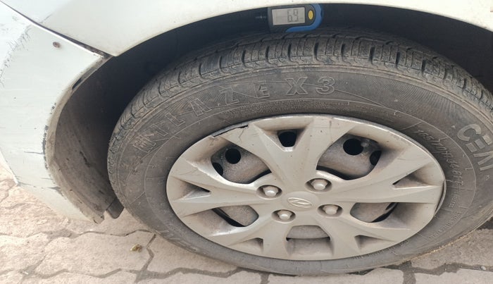2015 Hyundai Grand i10 SPORTZ 1.1 CRDI, Diesel, Manual, 1,39,240 km, tyre
