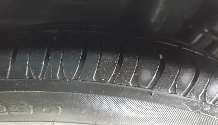 2014 Hyundai Xcent S 1.1 CRDI (O), Diesel, Manual, 1,52,797 km, tyre