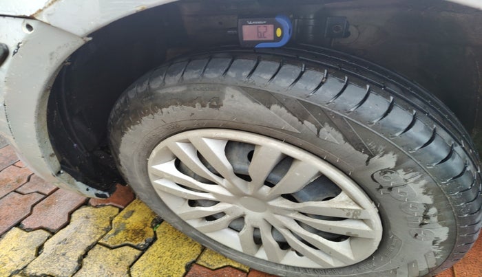 2013 Maruti Swift VDI, Diesel, Manual, 1,20,599 km, tyre