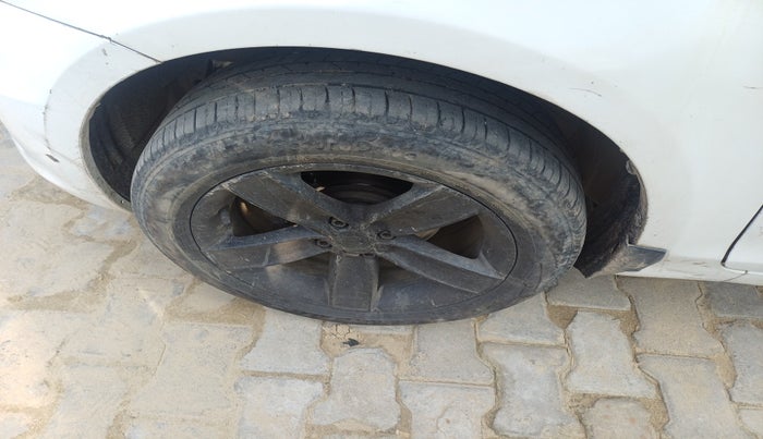 2013 Maruti Swift VDI, Diesel, Manual, 1,65,100 km, tyre