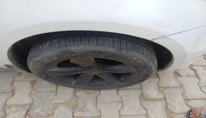 2013 Maruti Swift VDI, Diesel, Manual, 1,65,100 km, tyre