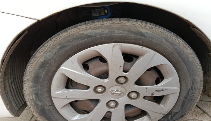 2017 Hyundai Eon MAGNA+ SE, Petrol, Manual, 76,741 km, tyre