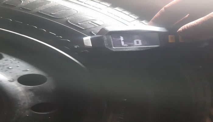 2013 Maruti Swift VXI, Petrol, Manual, 47,106 km, tyre