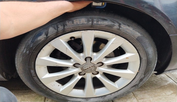 2011 Audi A6 2.0 TDI, Diesel, Automatic, 1,28,316 km, tyre