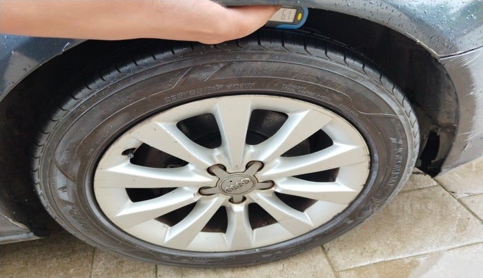 2011 Audi A6 2.0 TDI, Diesel, Automatic, 1,28,316 km, tyre