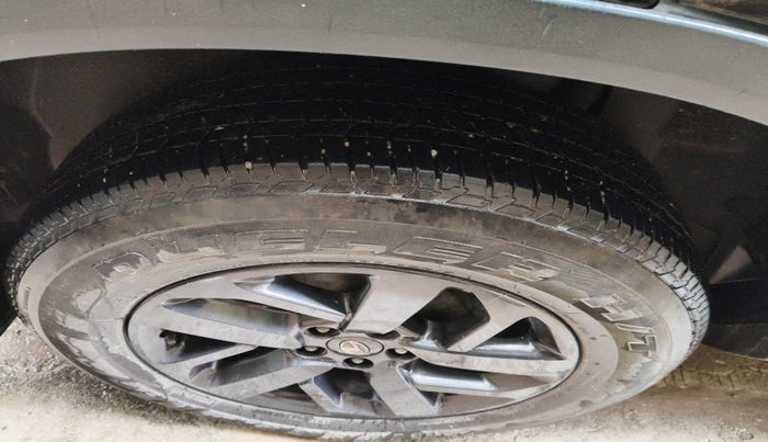 2021 Tata Harrier XZA PLUS 2.0L DARK EDITION, Diesel, Automatic, 1,47,609 km, tyre