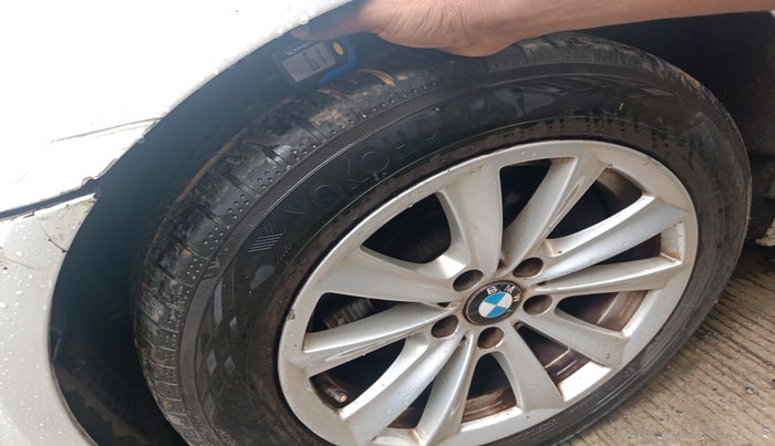 2012 BMW 5 Series 520D 2.0, Diesel, Automatic, 1,52,526 km, tyre